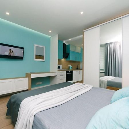 Happy Apartment, Warmth, Comfort, Turquoise كييف المظهر الخارجي الصورة